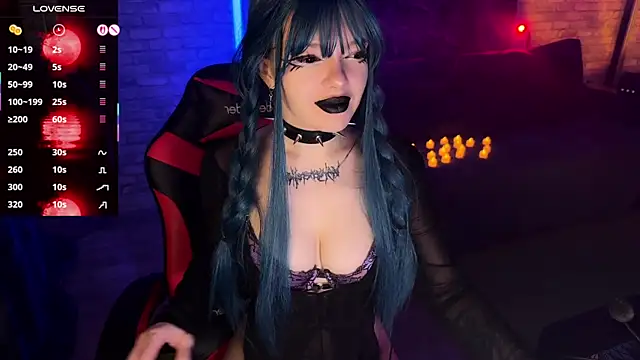 Snapshot of Eva-miller1 chatting on October 14, 9:56 am Eva-miller1 online show from October 14, 9:56 am