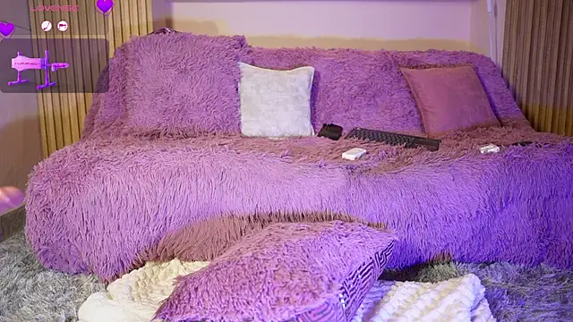 Snapshot of adri_crof chatting on October 14, 6:49 am adri crof online show from October 14, 6:49 am