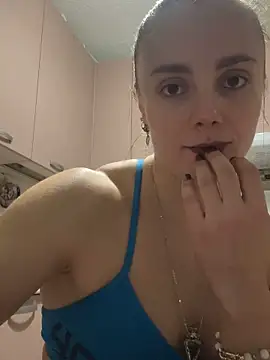 Snapshot of AlisaKissss chatting on October 31, 8:24 pm AlisaKissss online show from October 31, 8:24 pm