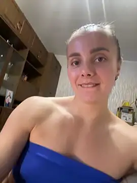 Snapshot of AlisaKissss chatting on October 14, 7:27 pm AlisaKissss online show from October 14, 7:27 pm