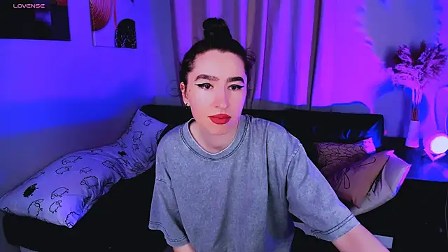 Snapshot of Lily_xBabe chatting on September 23, 8:45 am Lily xBabe online show from September 23, 8:45 am