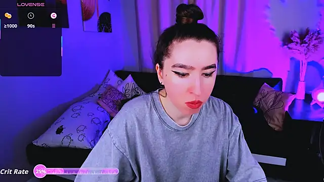 Snapshot of Lily_xBabe chatting on October 2, 7:46 am Lily xBabe online show from October 2, 7:46 am