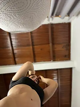 emiss  online show from March 6, 7:31 pm