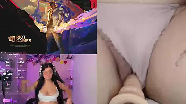 Snapshot of DanielaHang chatting on October 7, 2:21 pm DanielaHang online show from October 7, 2:21 pm