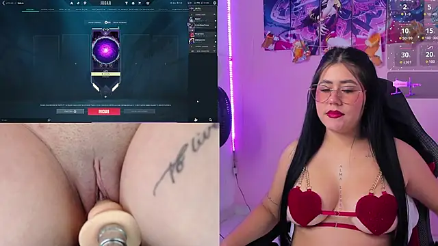 Snapshot of DanielaHang chatting on October 17, 1:47 pm DanielaHang online show from October 17, 1:47 pm