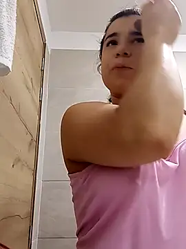 Snapshot of ThaniaJones chatting on September 22, 10:35 am ThaniaJones online show from September 22, 10:35 am