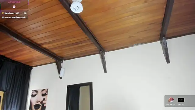 Snapshot of EmiliWilliams chatting on October 9, 12:15 am EmiliWilliams online show from October 9, 12:15 am