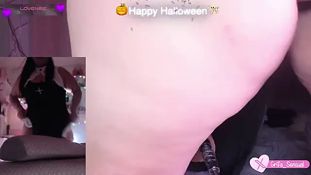 Snapshot of Grifa_Sensual chatting on November 1, 4:27 am Grifa Sensual online show from November 1, 4:27 am