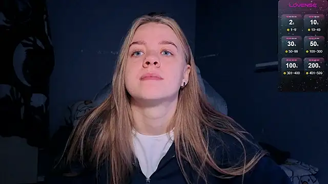 Snapshot of candy_maggie chatting on September 28, 5:29 pm candy maggie online show from September 28, 5:29 pm