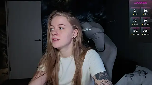 candy maggie online show from December 16, 5:19 pm