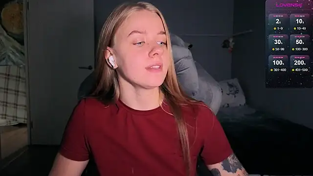 Snapshot of candy_maggie chatting on September 20, 12:14 pm candy maggie online show from September 20, 12:14 pm