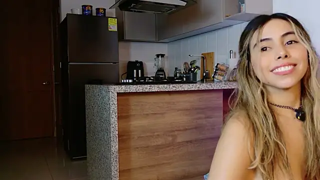 Snapshot of AMELIETARSON chatting on October 5, 12:48 am AMELIETARSON online show from October 5, 12:48 am