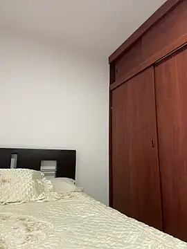 emely sexx20 online show from March 9, 9:51 pm