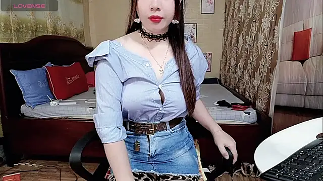 Snapshot of Lanian_99 chatting on October 20, 12:46 am Lanian 99 online show from October 20, 12:46 am