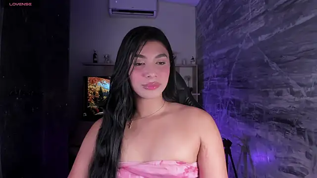 Snapshot of IsabelleFoxx_ chatting on September 21, 10:03 am IsabelleFoxx  online show from September 21, 10:03 am