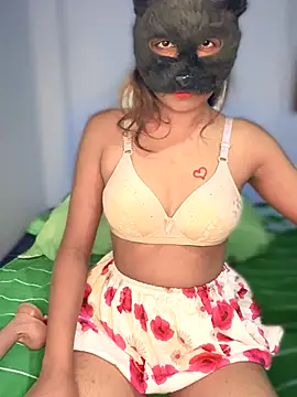 Little  Zara online show from November 5, 8:03 pm