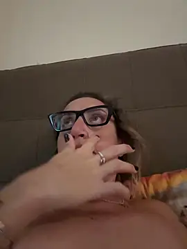 Snapshot of casalinga88 chatting on October 5, 6:51 am casalinga88 online show from October 5, 6:51 am