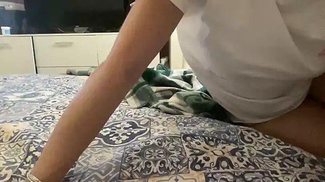 Snapshot of casalinga88 chatting on October 31, 12:42 pm casalinga88 online show from October 31, 12:42 pm