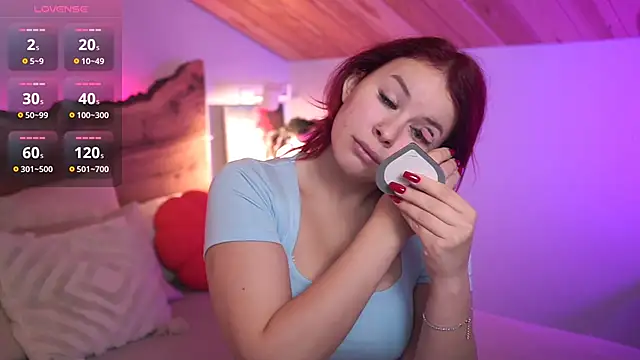 AliceBessos online show from October 31, 9:24 am