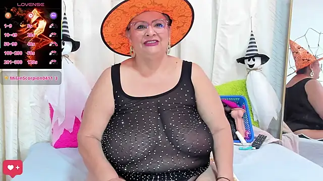 Snapshot of BBW_salome chatting on October 27, 8:47 pm BBW salome online show from October 27, 8:47 pm