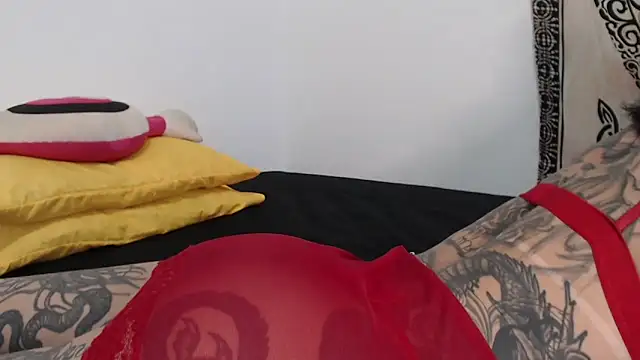 CrisBathoryxxx online show from October 12, 2:36 am