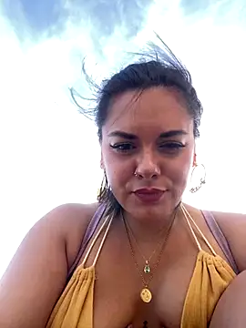 Snapshot of Luccreccia_ chatting on September 17, 4:05 pm Luccreccia online show from September 17, 4:05 pm