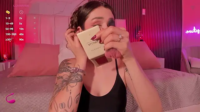 Amy-Parrish online show from March 6, 8:48 pm