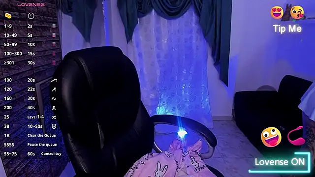 Snapshot of KetziaDoll chatting on September 30, 12:49 am KetziaDoll online show from September 30, 12:49 am