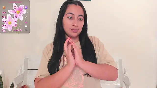 Snapshot of LisaHadwin chatting on October 10, 10:36 pm LisaHadwin online show from October 10, 10:36 pm