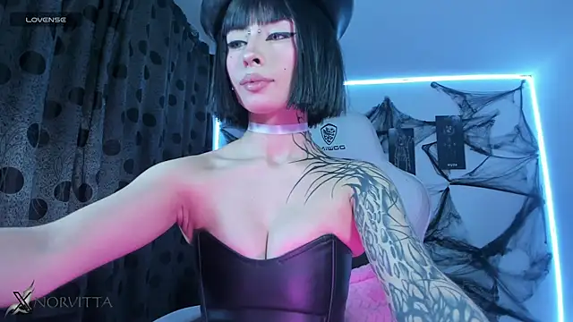 Snapshot of satanbabee chatting on October 28, 11:20 pm satanbabee online show from October 28, 11:20 pm