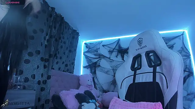 Snapshot of satanbabee chatting on October 10, 12:04 am satanbabee online show from October 10, 12:04 am