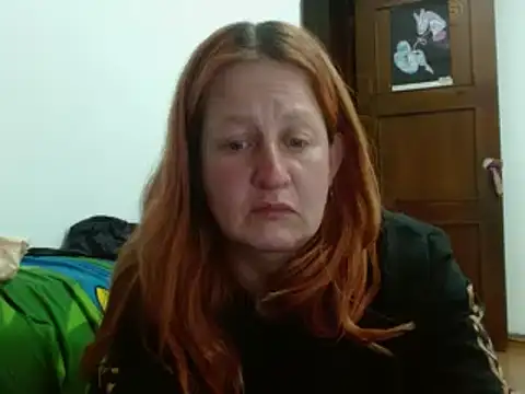 Snapshot of ViioletaMora chatting on October 28, 6:30 am ViioletaMora online show from October 28, 6:30 am