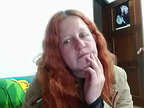 Snapshot of ViioletaMora chatting on October 14, 5:10 am ViioletaMora online show from October 14, 5:10 am