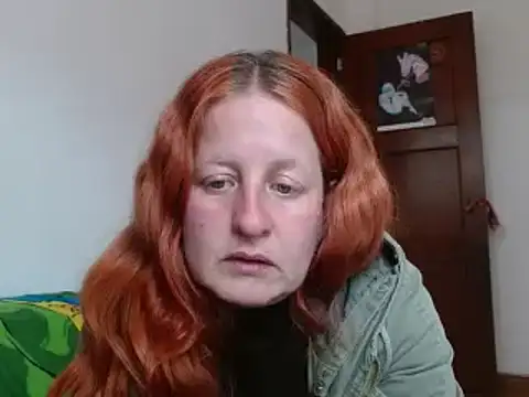 Snapshot of ViioletaMora chatting on October 18, 8:43 pm ViioletaMora online show from October 18, 8:43 pm