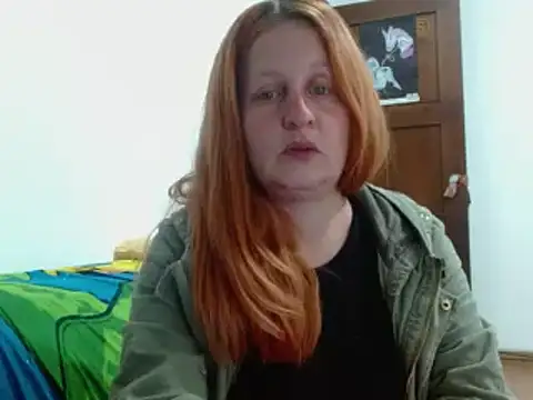 Snapshot of ViioletaMora chatting on October 31, 6:15 am ViioletaMora online show from October 31, 6:15 am