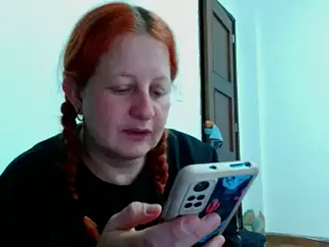 Snapshot of ViioletaMora chatting on October 1, 3:00 am ViioletaMora online show from October 1, 3:00 am