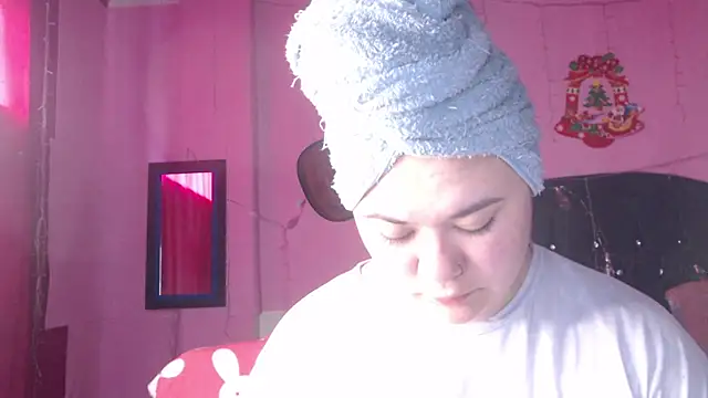 Snapshot of NikkiRous_ chatting on October 28, 1:06 pm NikkiRous  online show from October 28, 1:06 pm