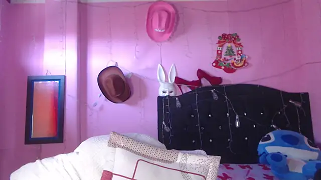 Snapshot of NikkiRous_ chatting on September 16, 12:46 pm NikkiRous  online show from September 16, 12:46 pm