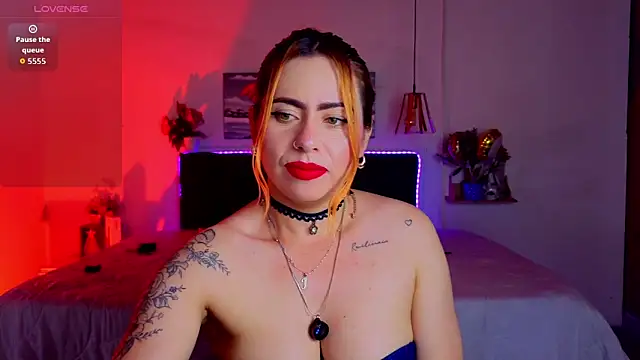 Snapshot of Dulce_charlottee chatting on October 10, 9:31 pm Dulce charlottee online show from October 10, 9:31 pm