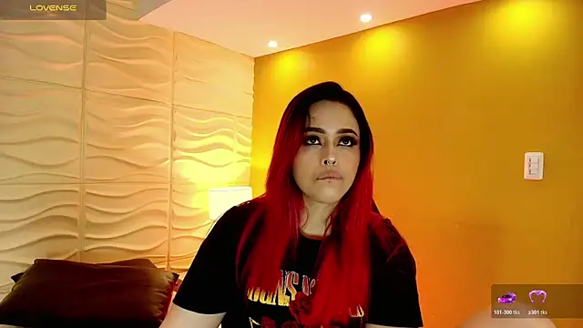 Snapshot of EvaaFoxxy1 chatting on October 29, 11:47 am EvaaFoxxy1 online show from October 29, 11:47 am