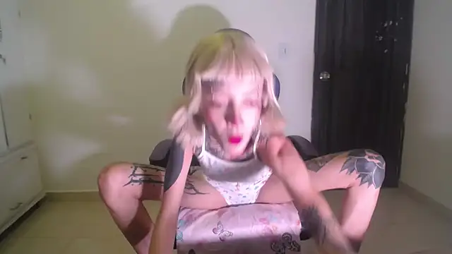 Snapshot of barbara_anal_squirt_ chatting on October 10, 4:56 pm barbara anal squirt online show from October 10, 4:56 pm