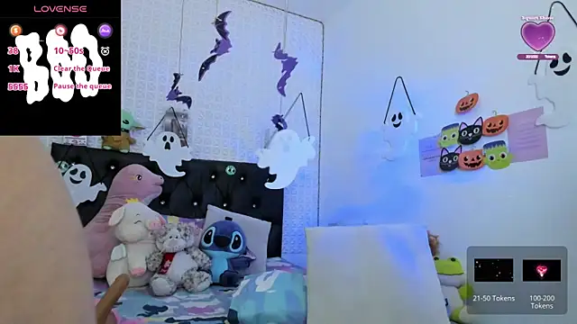 Snapshot of redgirlofficial chatting on October 14, 11:40 pm redgirlofficial online show from October 14, 11:40 pm