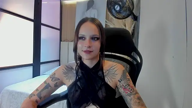 AnnyThompson  online show from March 26, 10:11 pm