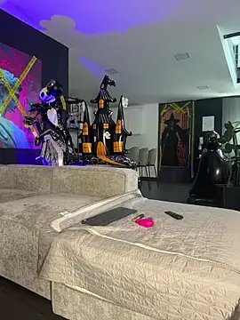 Snapshot of milaivanova chatting on October 16, 12:41 pm milaivanova online show from October 16, 12:41 pm