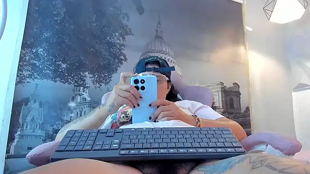 Snapshot of snowflake_xxx chatting on October 3, 3:22 am snowflake xxx online show from October 3, 3:22 am