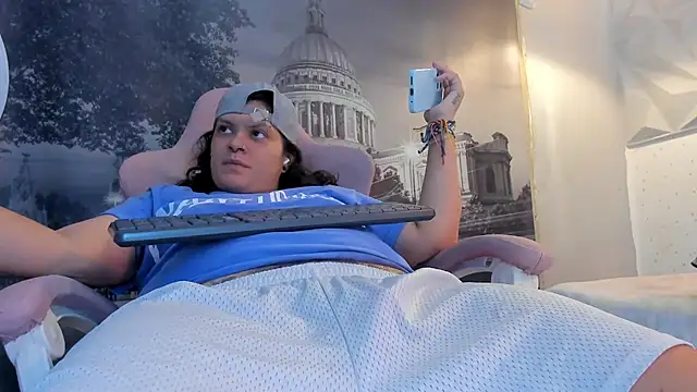 Snapshot of snowflake_xxx chatting on October 26, 1:45 am snowflake xxx online show from October 26, 1:45 am