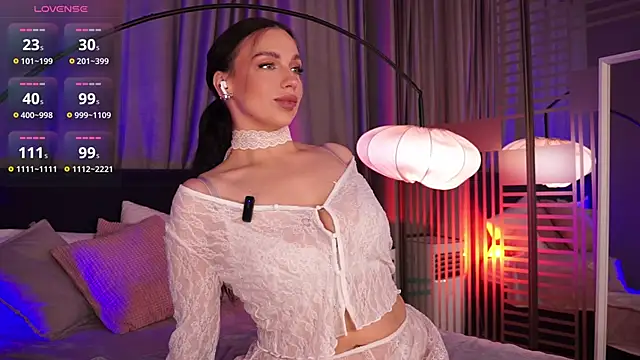 Snapshot of LunaNight chatting on September 23, 9:02 pm LunaNight online show from September 23, 9:02 pm