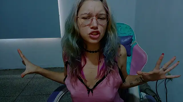 WandaDoll online show from April 1, 12:39 pm