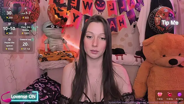 Lilly Black88888 online show from October 18, 9:27 pm