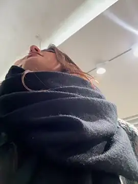 BabeRainbow online show from September 24, 9:52 am